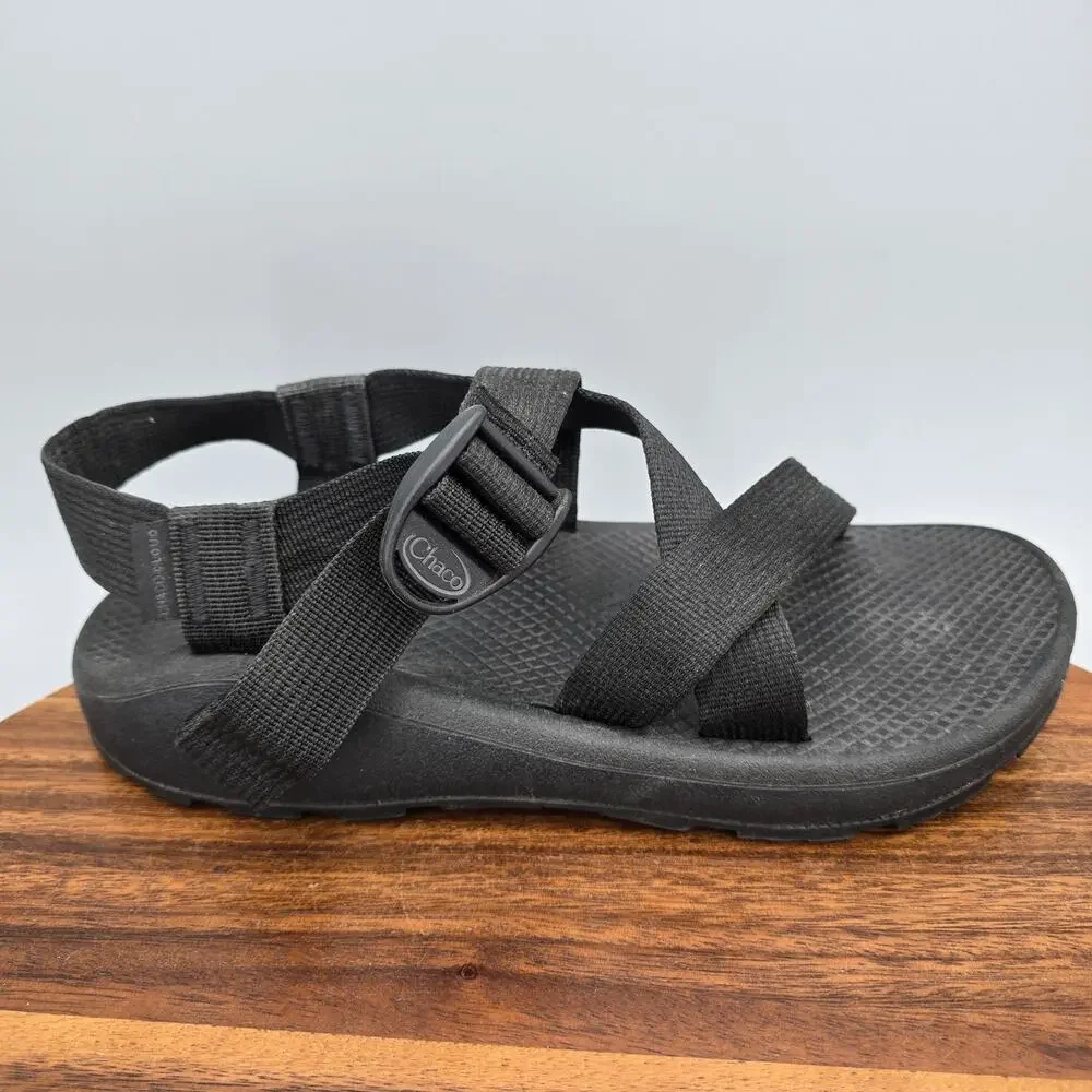 Chaco ZCloud Sandals Mens 8 Black Classic Strappy Adjustable Sport Outdoor